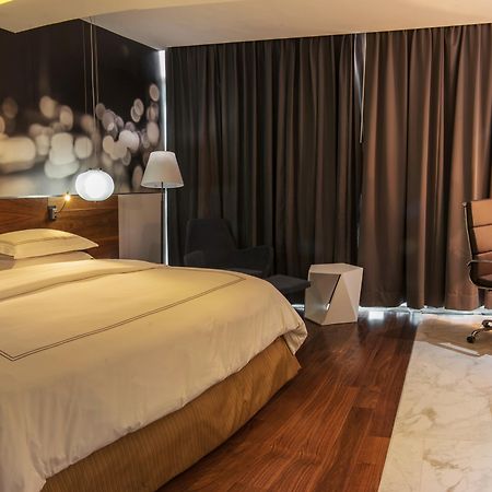 Krystal Urban Guadalajara Hotel Luaran gambar