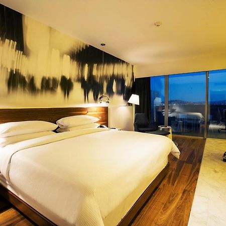 Krystal Urban Guadalajara Hotel Luaran gambar