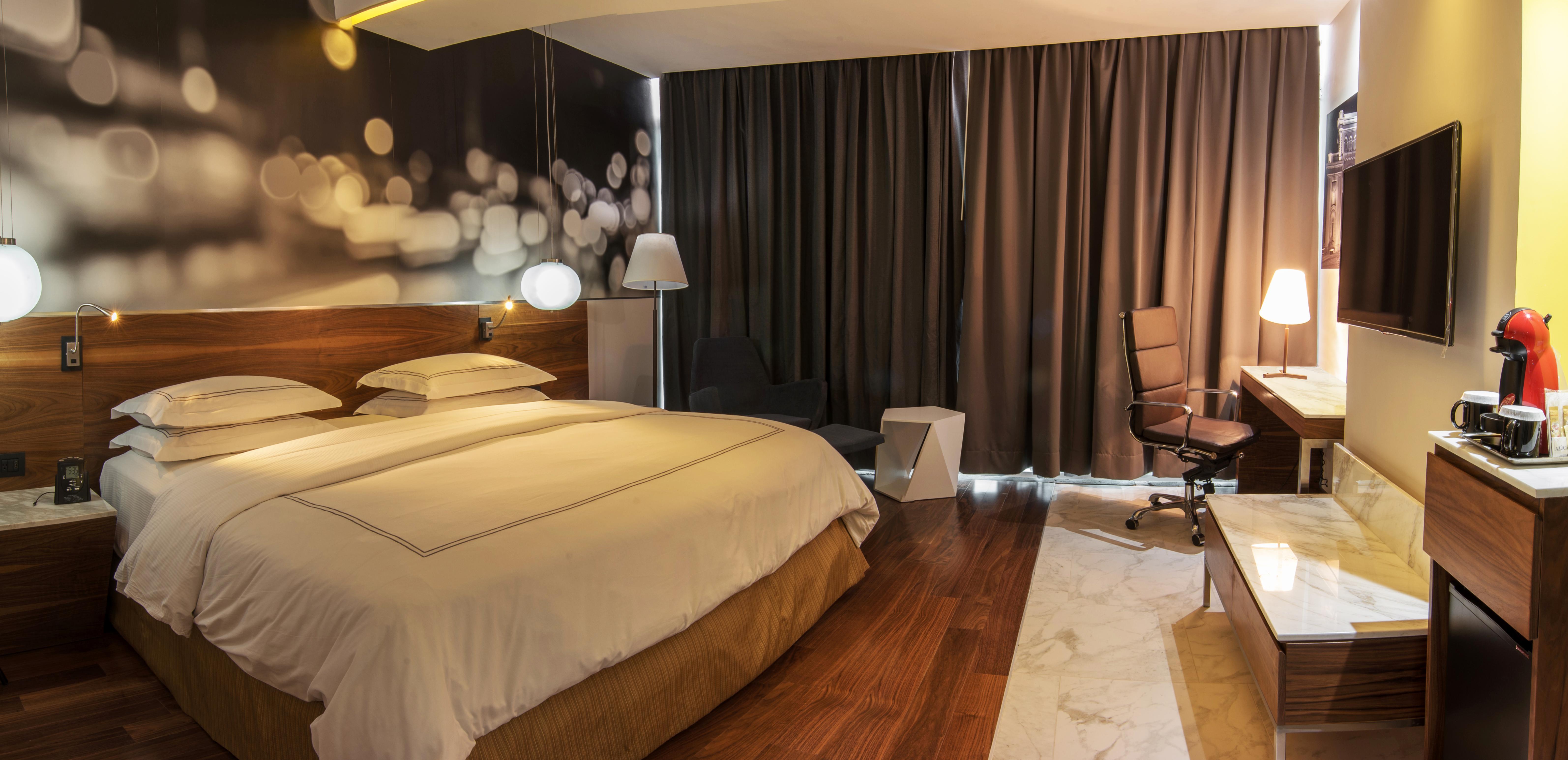 Krystal Urban Guadalajara Hotel Luaran gambar