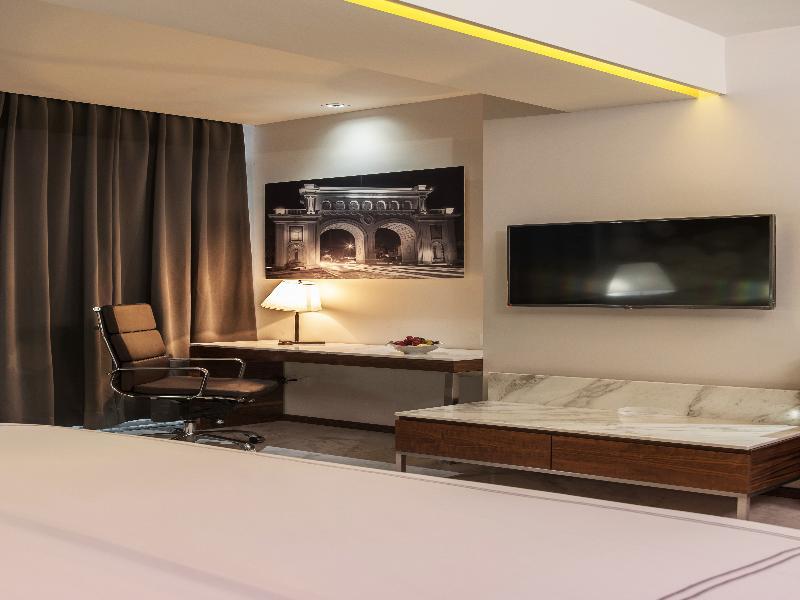 Krystal Urban Guadalajara Hotel Luaran gambar